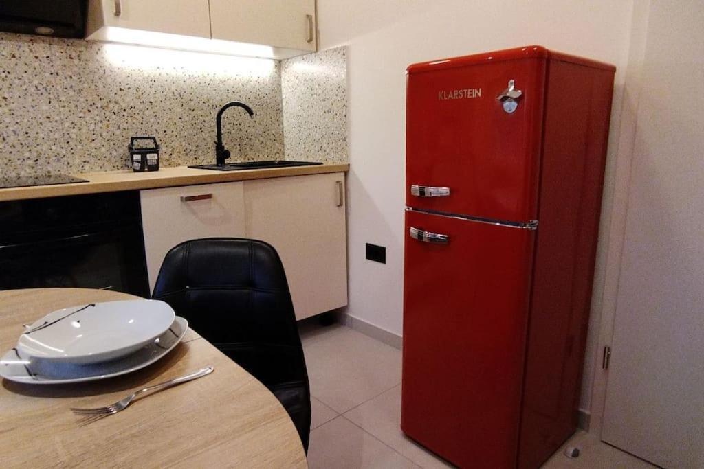 Cute Apartment Marla Art Close To Center Пула Екстериор снимка