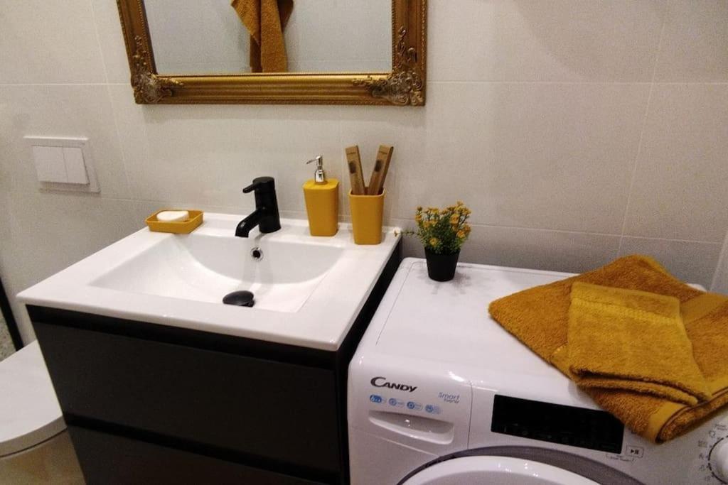 Cute Apartment Marla Art Close To Center Пула Екстериор снимка