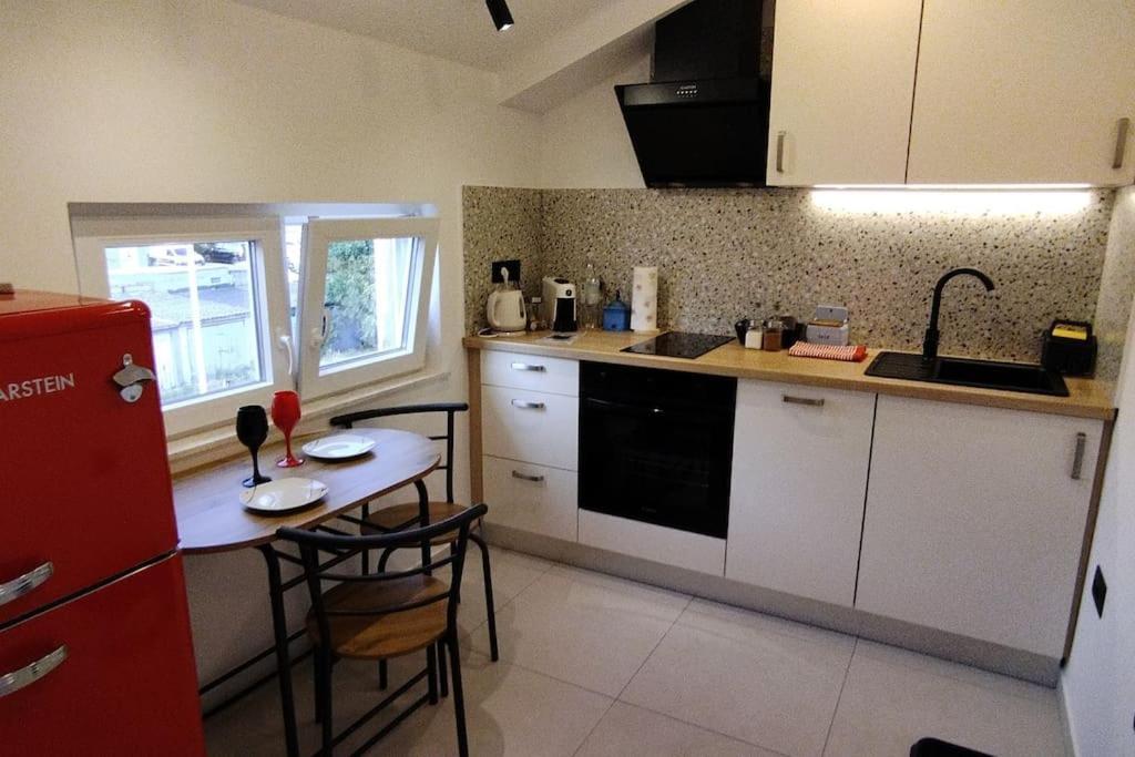 Cute Apartment Marla Art Close To Center Пула Екстериор снимка
